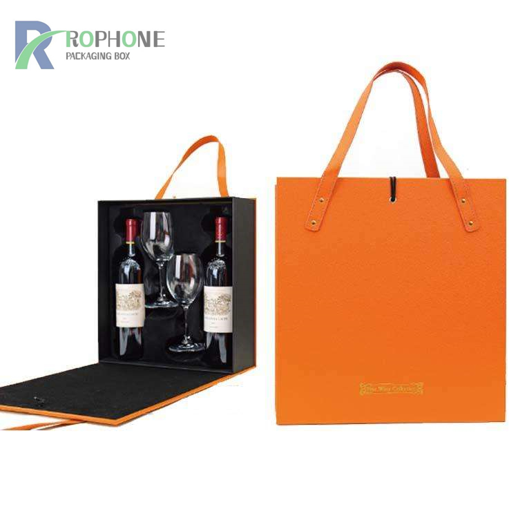 Cutie cadou cu pahar de vin personalizat